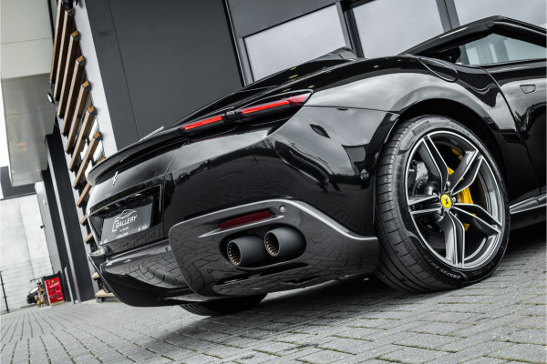 Ferrari Roma Spider 3.9 V8 - Nero Daytona | Full Carbon | Passenger Display | JBL | 360 Camera | Memory