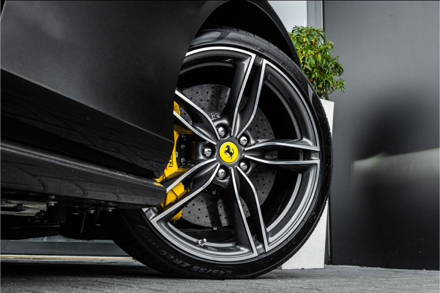 Ferrari Roma Spider 3.9 V8 - Nero Daytona | Full Carbon | Passenger Display | JBL | 360 Camera | Memory