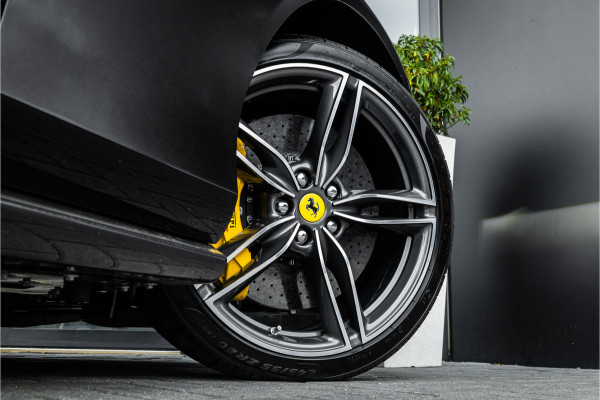 Ferrari Roma Spider 3.9 V8 - Nero Daytona | Full Carbon | Passenger Display | JBL | 360 Camera | Memory