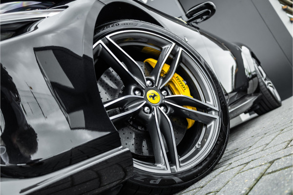 Ferrari Roma Spider 3.9 V8 - Nero Daytona | Full Carbon | Passenger Display | JBL | 360 Camera | Memory