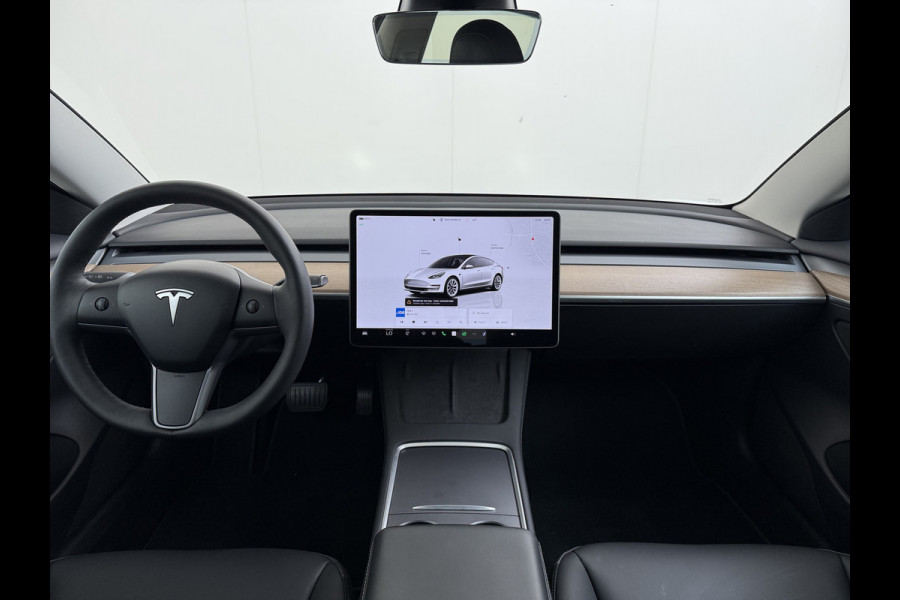 Tesla Model 3 RWD Plus SOH 92.9% Warmtepomp LFP Accu Lmv 19" Panoramadak Leder Navi Ecc Camera's Adap.Cruise Stoel+Stuurverwarming Elek.Achterklep Elek.Stoelen+Memory Led Draadloze telefoonlader 1e Eigenaar Origineel Nederlandse Auto