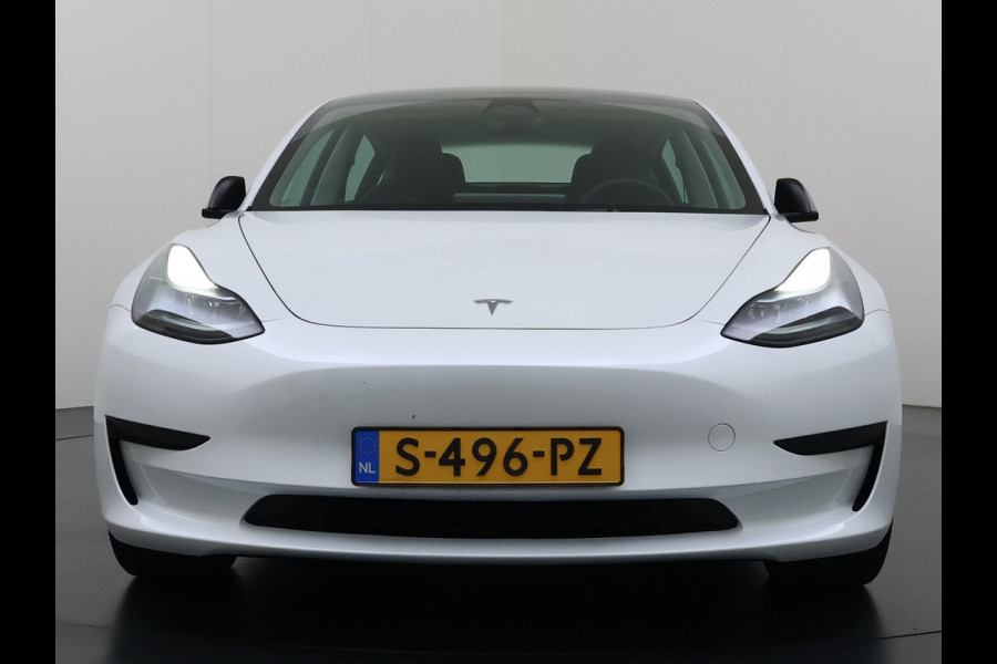 Tesla Model 3 RWD Plus SOH 92.9% Warmtepomp LFP Accu Lmv 19" Panoramadak Leder Navi Ecc Camera's Adap.Cruise Stoel+Stuurverwarming Elek.Achterklep Elek.Stoelen+Memory Led Draadloze telefoonlader 1e Eigenaar Origineel Nederlandse Auto