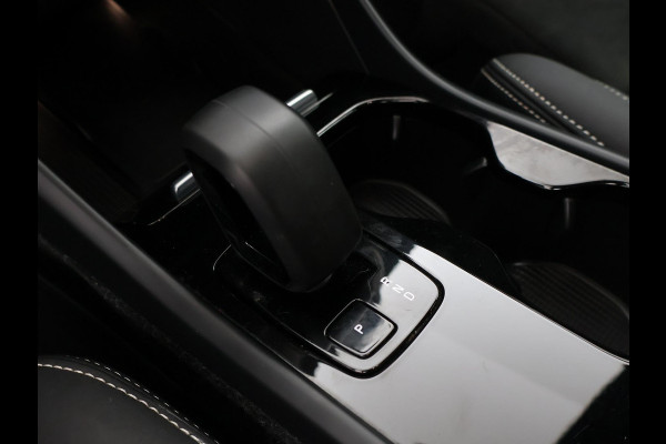Volvo C40 RECHARGE ULTIMATE 69 kWh + 20 INCH | PANORAMA | 360 CAMERA | HARMAN/KARDON | ADAPTIVE CRUISE