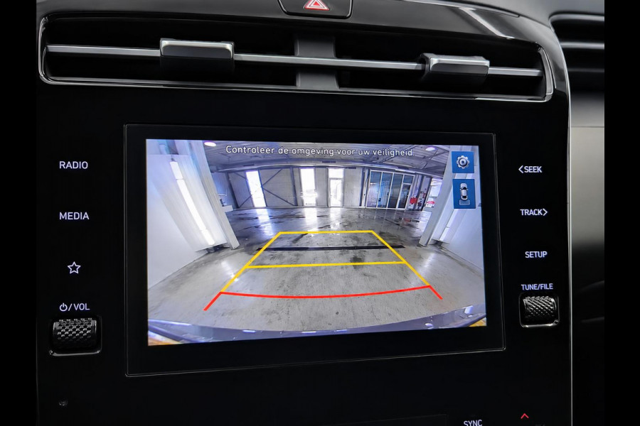 Hyundai Tucson 1.6 T-GDI HEV i-Motion PDC + Camera Digital Dashboard Apple CarPlay DAB Climate Control Lane Assist Front Assist Grootlichtassistent Elektrisch Inklapbare Spiegels LM Velgen