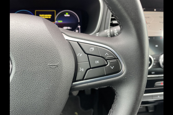 Renault Mégane Estate 1.6 E-Tech Plug-In Hybrid 160 Business Zen | Carplay/Android | PDC voor en achter | Climate | Cruise control | Lane assis Let op, rijdende auto, niet altijd aanwezig. Bel voor een afspraak!