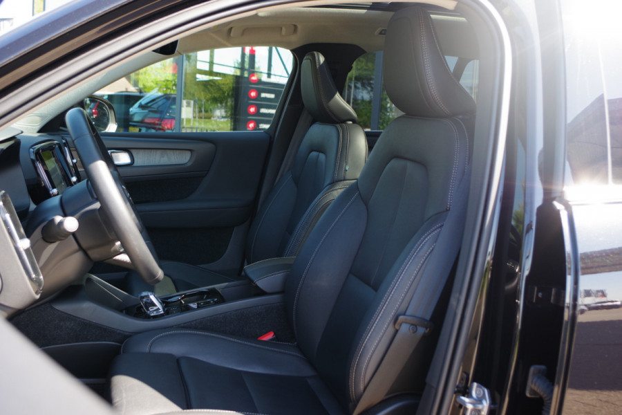 Volvo XC40 1.5 T4 211 PK Recharge Inscription, Trekhaak, Panoramadak, Harman/Kardon, 360 Camera