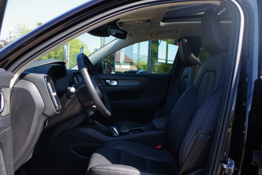Volvo XC40 1.5 T4 211 PK Recharge Inscription, Trekhaak, Panoramadak, Harman/Kardon, 360 Camera