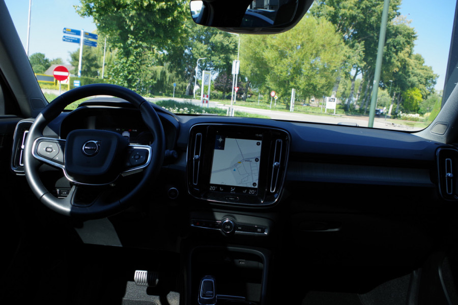 Volvo XC40 1.5 T4 211 PK Recharge Inscription, Trekhaak, Panoramadak, Harman/Kardon, 360 Camera