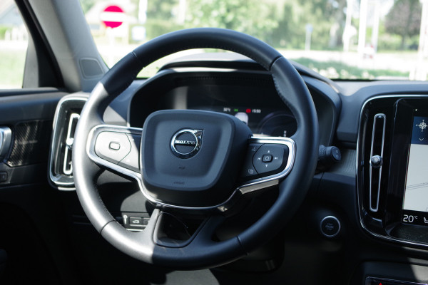 Volvo XC40 1.5 T4 211 PK Recharge Inscription, Trekhaak, Panoramadak, Harman/Kardon, 360 Camera