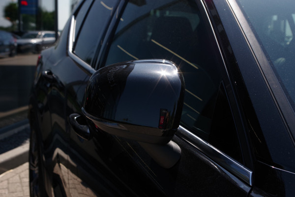 Volvo XC40 1.5 T4 211 PK Recharge Inscription, Trekhaak, Panoramadak, Harman/Kardon, 360 Camera