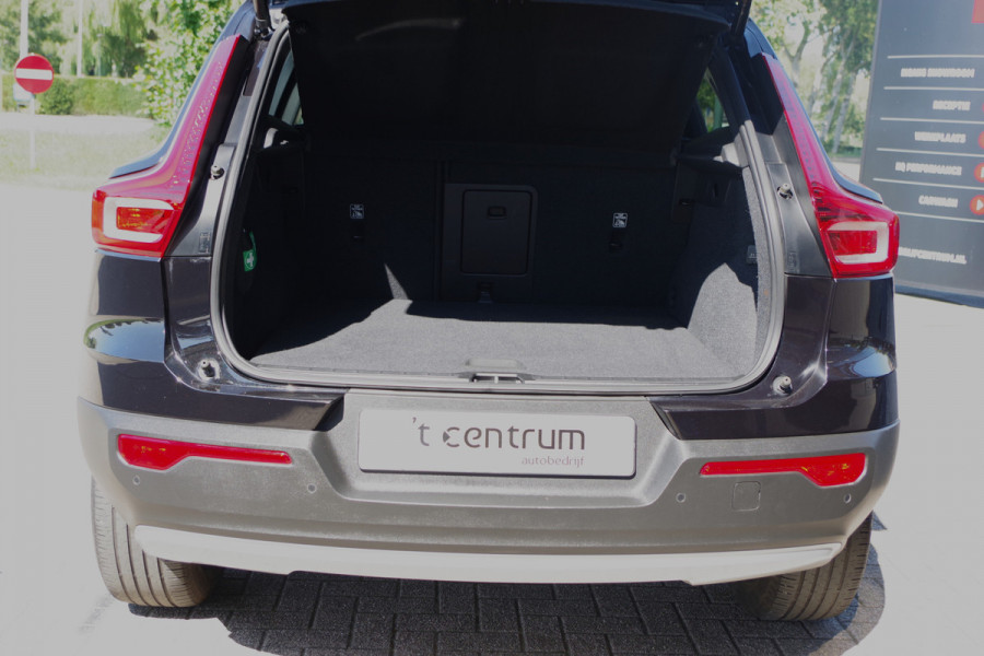 Volvo XC40 1.5 T4 211 PK Recharge Inscription, Trekhaak, Panoramadak, Harman/Kardon, 360 Camera