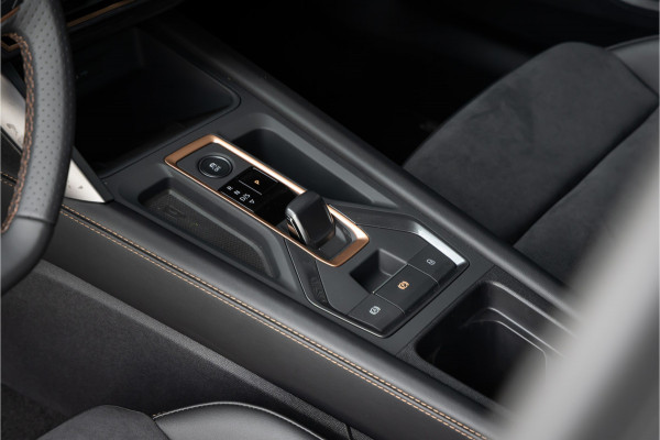 CUPRA Formentor 1.5 TSI e-Hybrid VZ Performance Trekhaak - Sennheiser - ACC