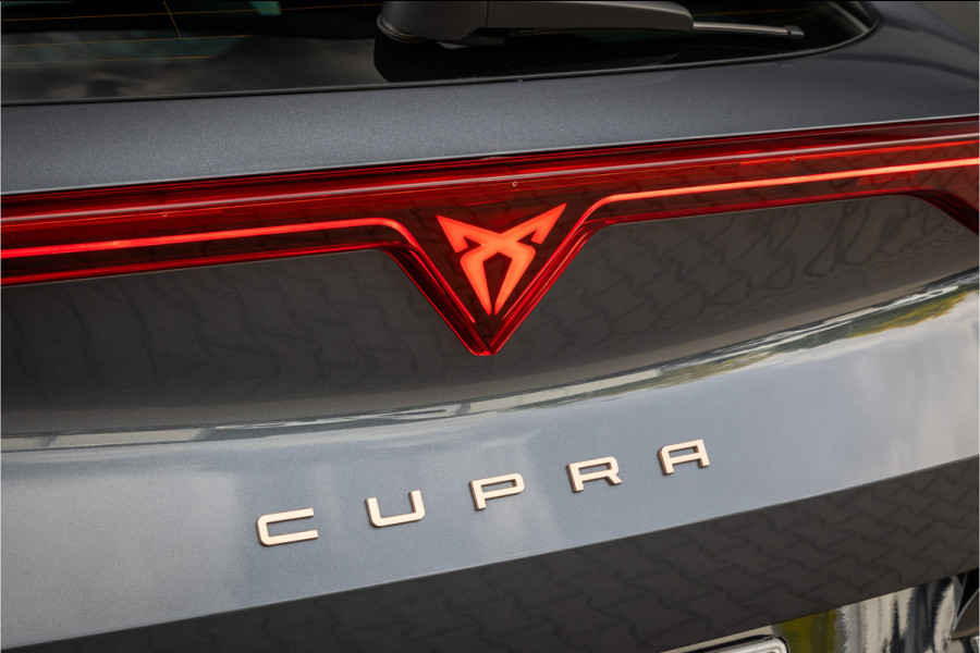 CUPRA Formentor 1.5 TSI e-Hybrid VZ Performance Trekhaak - Sennheiser - ACC