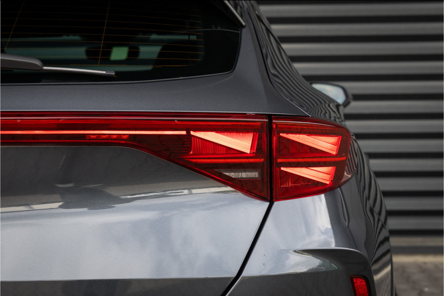 CUPRA Formentor 1.5 TSI e-Hybrid VZ Performance Trekhaak - Sennheiser - ACC