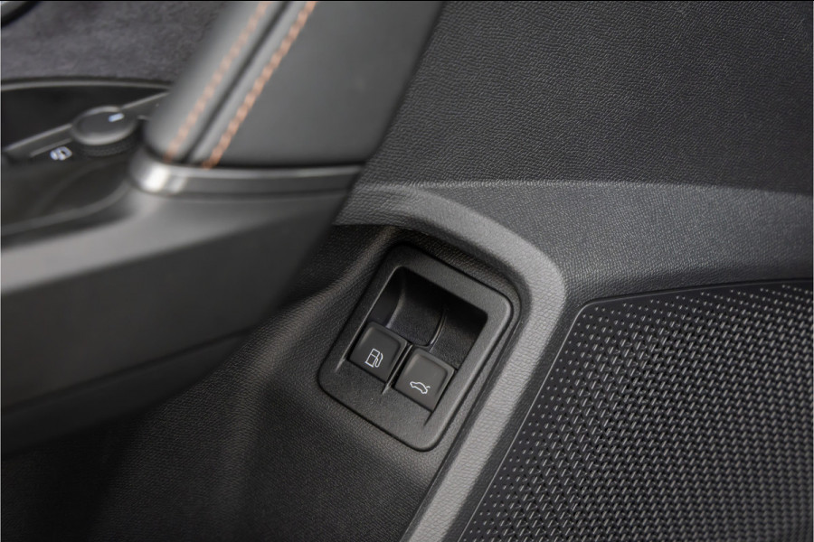 CUPRA Formentor 1.5 TSI e-Hybrid VZ Performance Trekhaak - Sennheiser - ACC