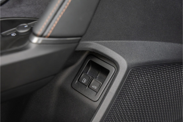 CUPRA Formentor 1.5 TSI e-Hybrid VZ Performance Trekhaak - Sennheiser - ACC