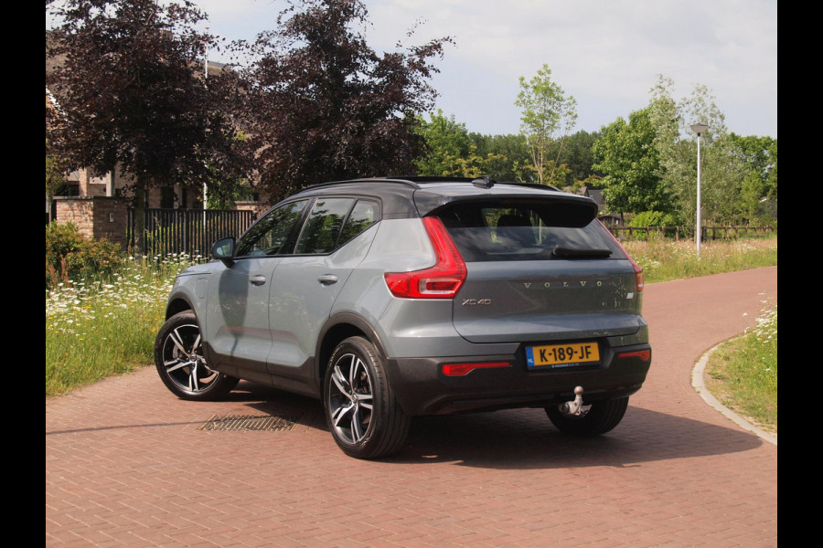 Volvo XC40 1.5 T5 Recharge R-Design | Panoramadak | Trekhaak | Harman Kardon | 360 Camera | Apple Carplay |