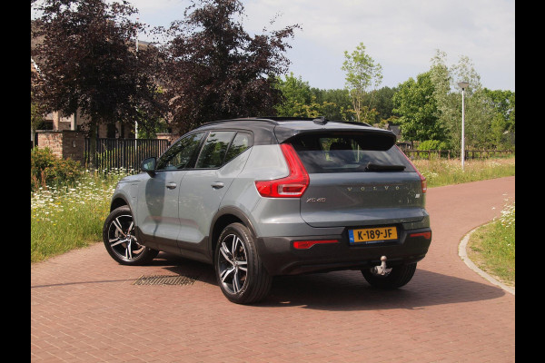 Volvo XC40 1.5 T5 Recharge R-Design | Panoramadak | Trekhaak | Harman Kardon | 360 Camera | Apple Carplay |