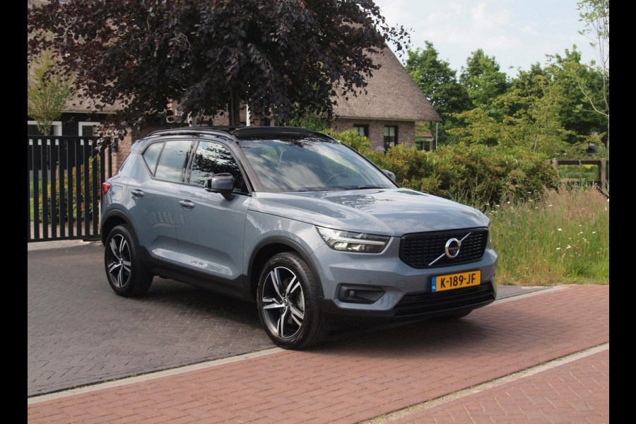 Volvo XC40 1.5 T5 Recharge R-Design | Panoramadak | Trekhaak | Harman Kardon | 360 Camera | Apple Carplay |