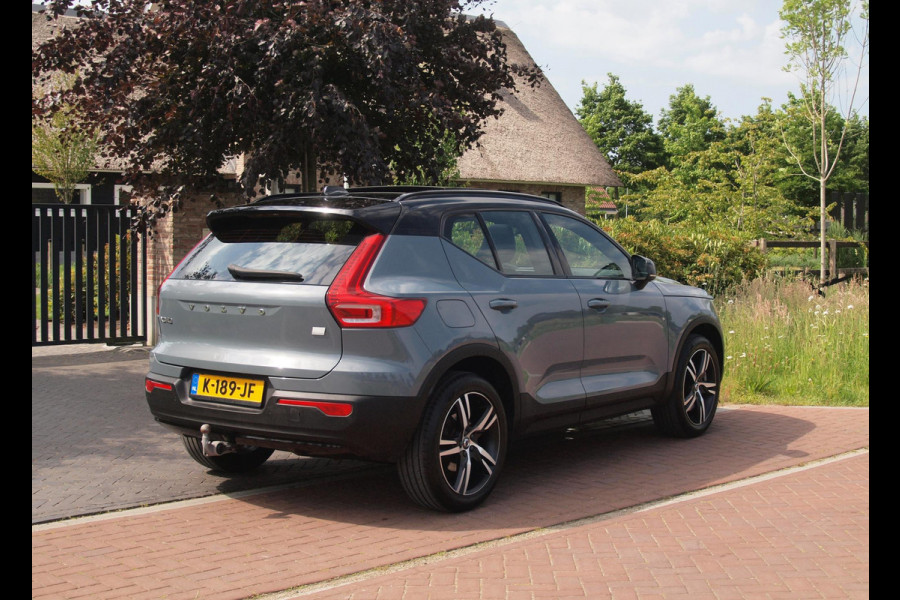 Volvo XC40 1.5 T5 Recharge R-Design | Panoramadak | Trekhaak | Harman Kardon | 360 Camera | Apple Carplay |
