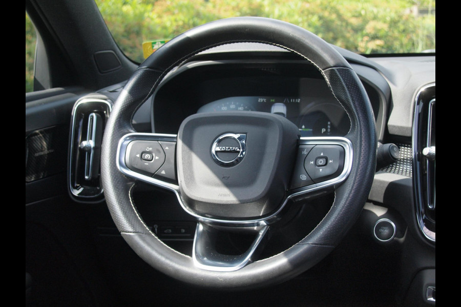 Volvo XC40 1.5 T5 Recharge R-Design | Panoramadak | Trekhaak | Harman Kardon | 360 Camera | Apple Carplay |