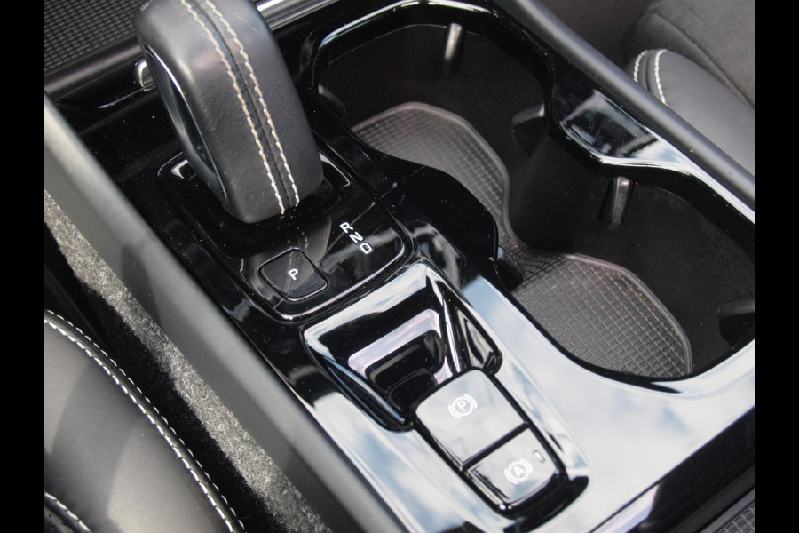 Volvo XC40 1.5 T5 Recharge R-Design | Panoramadak | Trekhaak | Harman Kardon | 360 Camera | Apple Carplay |
