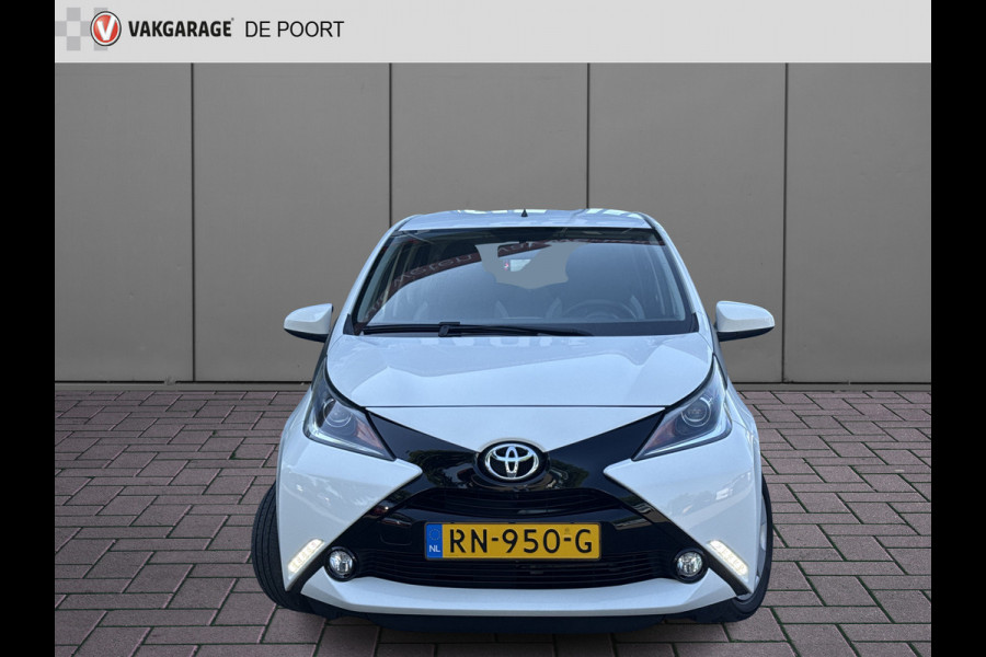 Toyota Aygo 1.0 VVT-i x-play | Camera | Carplay | Cruisec. | Navi
