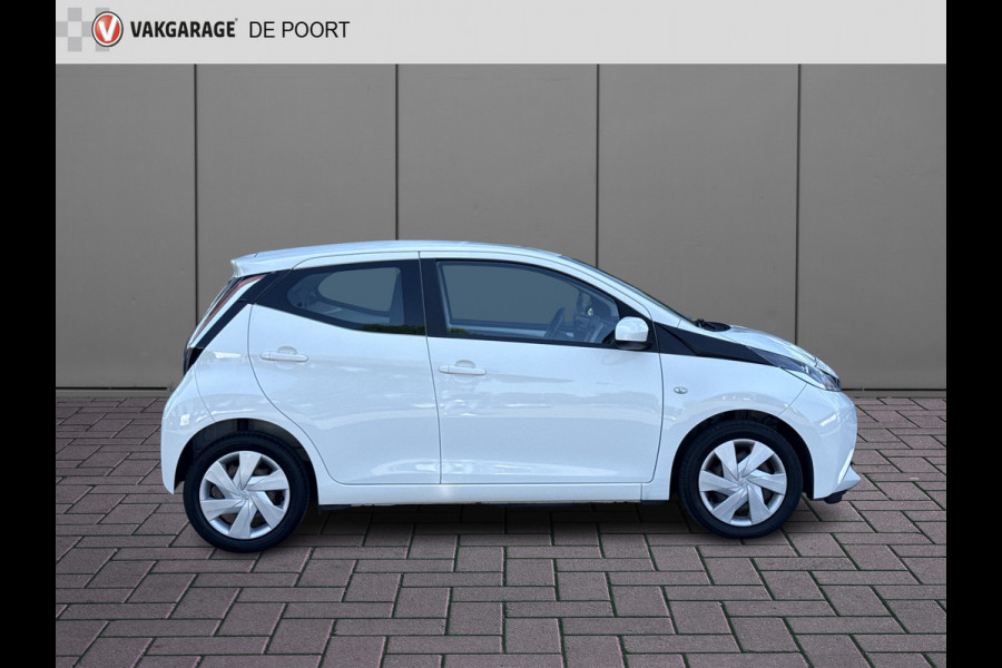 Toyota Aygo 1.0 VVT-i x-play | Camera | Carplay | Cruisec. | Navi