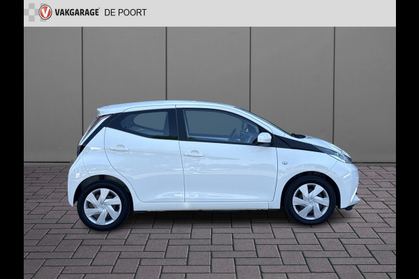 Toyota Aygo 1.0 VVT-i x-play | Camera | Carplay | Cruisec. | Navi