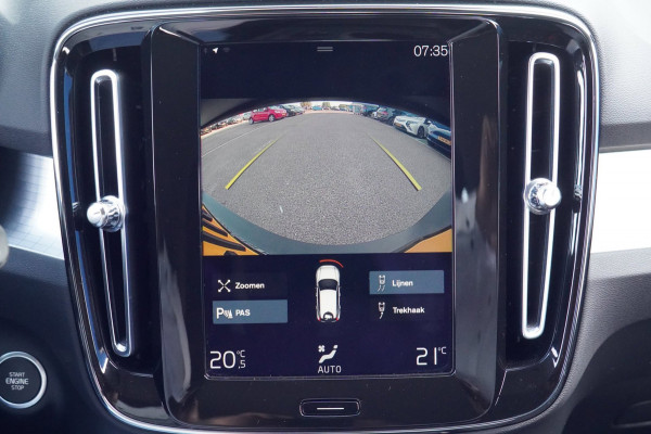 Volvo XC40 1.5 T2 Momentum / NL-Auto / 22dkm NAP / Elek. Trekhaak / Camera / Navigatie / DAB / Climate