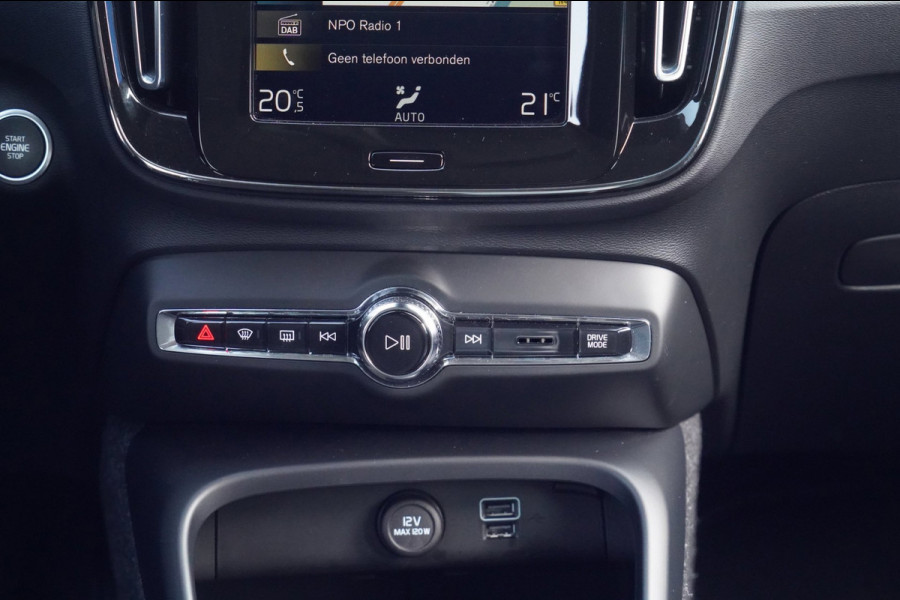 Volvo XC40 1.5 T2 Momentum / NL-Auto / 22dkm NAP / Elek. Trekhaak / Camera / Navigatie / DAB / Climate