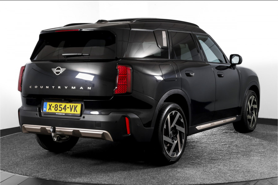 MINI Countryman 1.5 170 PK C Favoured XL Org. NL | S/K-Panodak | Elek. Trekhaak | Adapt. Cruise | Memory | Stoel-+Stuurverw. | Harman/Kardon | PDC | 360 Camera | NAV + App. Connect | ECC | Elek. Klep. | LM 19" |