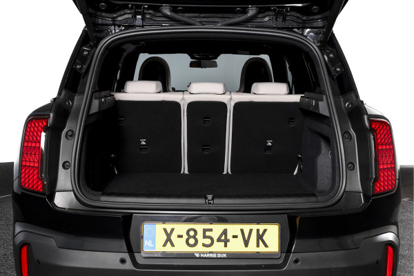 MINI Countryman 1.5 170 PK C Favoured XL Org. NL | S/K-Panodak | Elek. Trekhaak | Adapt. Cruise | Memory | Stoel-+Stuurverw. | Harman/Kardon | PDC | 360 Camera | NAV + App. Connect | ECC | Elek. Klep. | LM 19" |