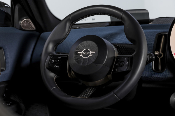 MINI Countryman 1.5 170 PK C Favoured XL Org. NL | S/K-Panodak | Elek. Trekhaak | Adapt. Cruise | Memory | Stoel-+Stuurverw. | Harman/Kardon | PDC | 360 Camera | NAV + App. Connect | ECC | Elek. Klep. | LM 19" |