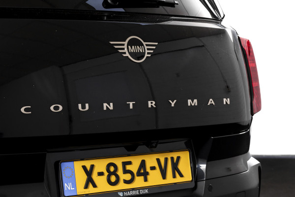 MINI Countryman 1.5 170 PK C Favoured XL Org. NL | S/K-Panodak | Elek. Trekhaak | Adapt. Cruise | Memory | Stoel-+Stuurverw. | Harman/Kardon | PDC | 360 Camera | NAV + App. Connect | ECC | Elek. Klep. | LM 19" |
