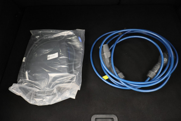 Ford Kuga 2.5 PHEV ST-Line Virtual Cockpit, Cruise, Camera, Apple Carplay, DAB, Elek. Trekhaak, 18''