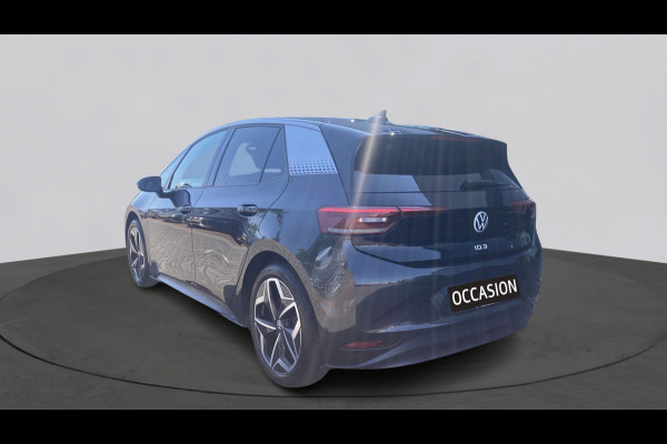 Volkswagen ID.3 First Plus 58 kWh 204pk | Camera | Stoelverwarming | IQ light | App Connect