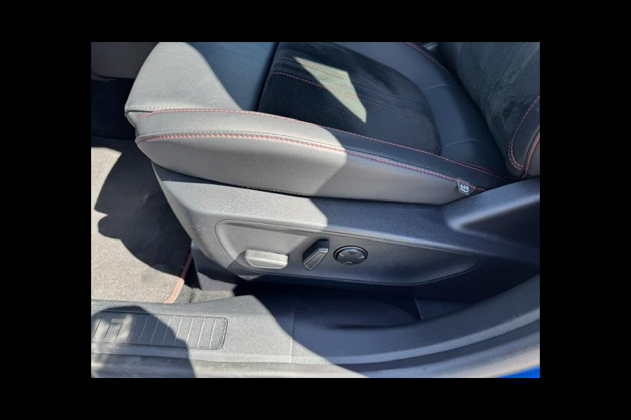 Ford Kuga 2.5 PHEV ST-Line X 243pk | Winterpack | Driver Assistance Pack | AGR-Stoelen | Orig. NL auto