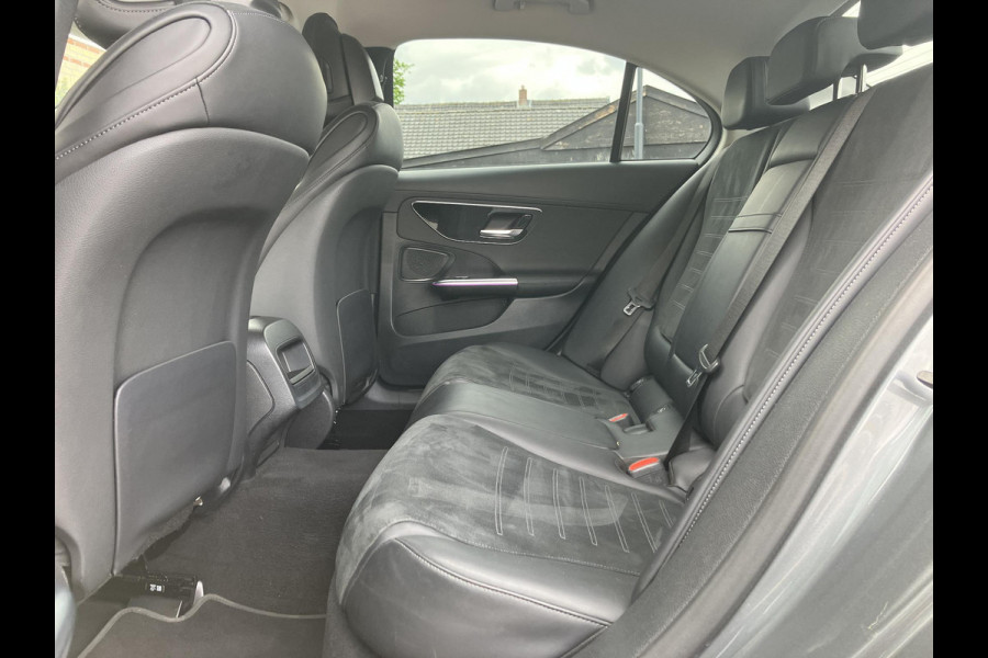 Mercedes-Benz C-Klasse 180 Luxury Line | 2x AMG Line | Night Pack | MBUX | All-in prijs