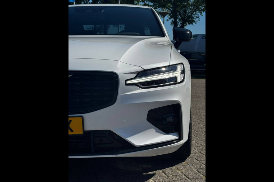 Volvo S60 B4 211PK R-Design | BLIS | Adapt. Cruise | Stoel/Stuur verwarm. | H&K | Trekhaak
