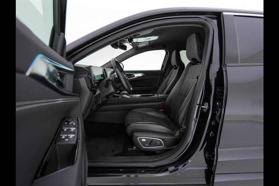 Renault Austral 1.2 E-Tech full hybrid 200 techno (INCL-BTW) *LEATHER-FABRIC | FULL-LED | HEATED-COMFORTSEATS | DIGI-COCKPIT | BLINDSPOT | CAMERA | NAVI-FULLMAP | KEYLESS | PRIVACY-GLASS | SHIFTPADDLES | CARPLAY | TOWBAR | 19''ALU *