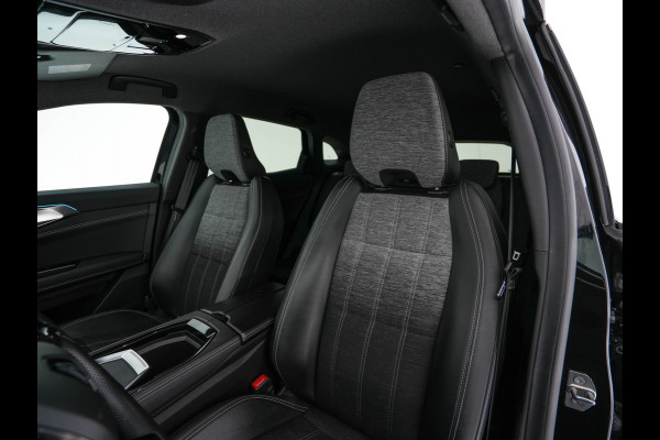 Renault Austral 1.2 E-Tech full hybrid 200 techno (INCL-BTW) *LEATHER-FABRIC | FULL-LED | HEATED-COMFORTSEATS | DIGI-COCKPIT | BLINDSPOT | CAMERA | NAVI-FULLMAP | KEYLESS | PRIVACY-GLASS | SHIFTPADDLES | CARPLAY | TOWBAR | 19''ALU *