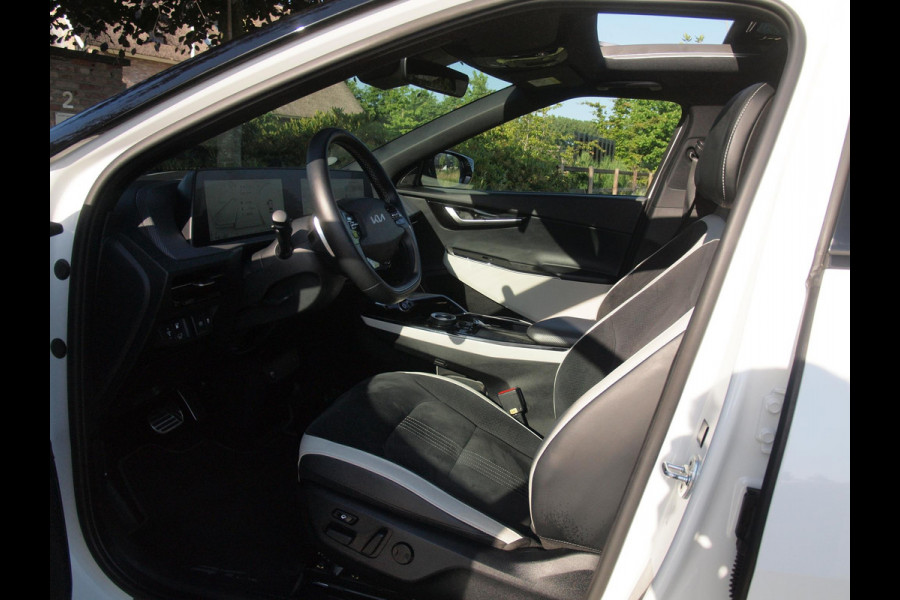 Kia Ev6 GT-Line 77.4 kWh | SOH 100% | Panoramadak | Trekhaak | 360 Camera | Head-Up Display | MERIDIAN SURROUND |