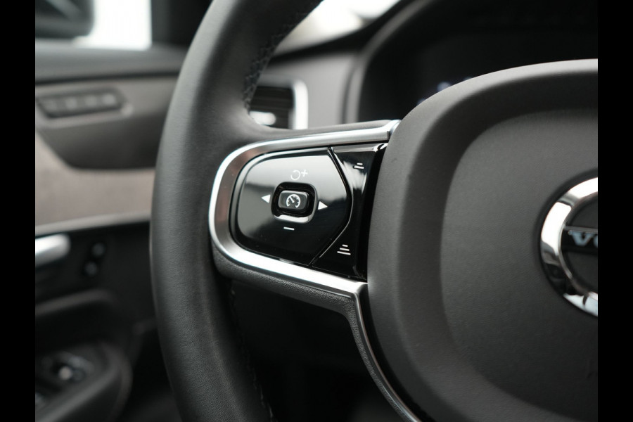 Volvo XC90 T8 Recharge AWD Plus Bright 7 Persoons LONG RANGE PHEV 455pk Dealer O.H. | Trekhaak Af Fabriek | Luchtvering | Adaptive Cruise | Harman / Kardon | Lederen Sportstoelen Ventilatie & Memory | 360 Camera | Stoelen & Stuur Verwarmd | Keyless | Blis | Google Assistent  | Plug In Hybrid |