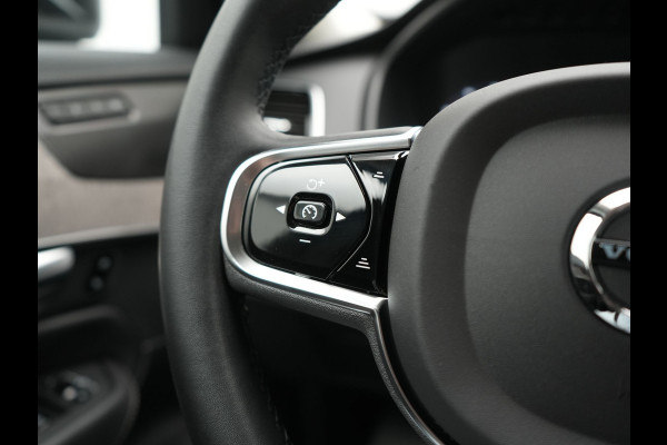 Volvo XC90 T8 Recharge AWD Plus Bright 7 Persoons LONG RANGE PHEV 455pk Dealer O.H. | Trekhaak Af Fabriek | Luchtvering | Adaptive Cruise | Harman / Kardon | Lederen Sportstoelen Ventilatie & Memory | 360 Camera | Stoelen & Stuur Verwarmd | Keyless | Blis | Google Assistent  | Plug In Hybrid |