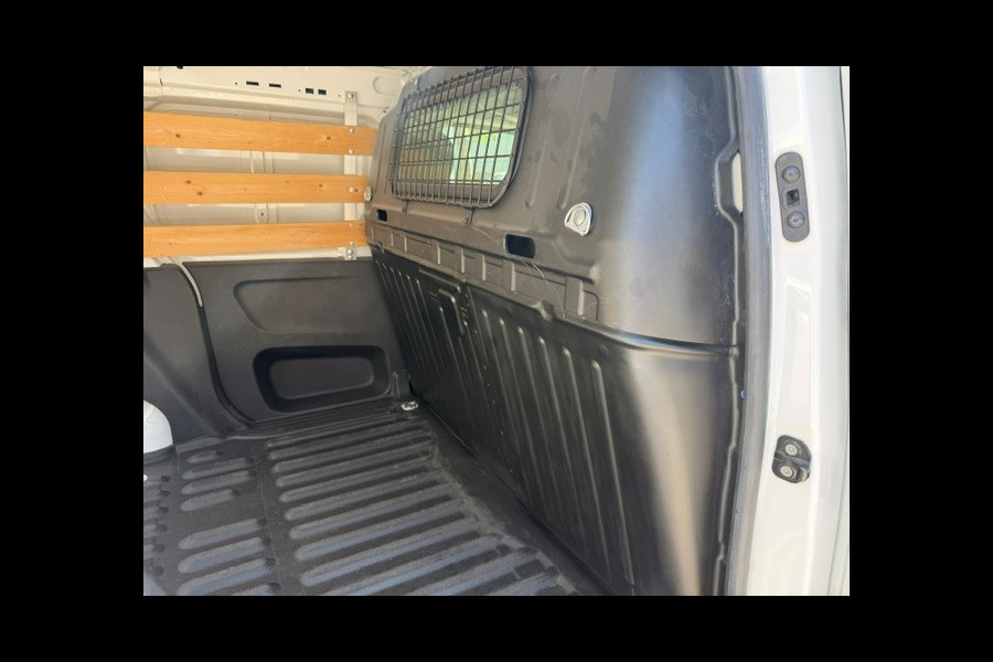 Peugeot Partner 1.2 PureTech Premium AIRCO I NAVI I PDC I MULTIMEDIA I 1e EIGENAAR I COMPLETE ONDERHOUDSHISTORIE