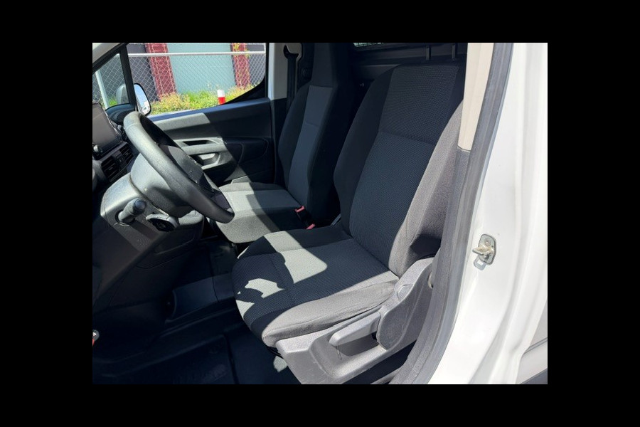 Peugeot Partner 1.2 PureTech Premium AIRCO I NAVI I PDC I MULTIMEDIA I 1e EIGENAAR I COMPLETE ONDERHOUDSHISTORIE