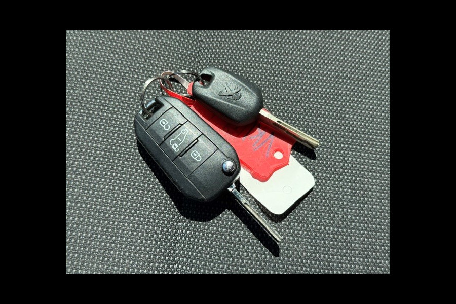 Peugeot Partner 1.2 PureTech Premium AIRCO I NAVI I PDC I MULTIMEDIA I 1e EIGENAAR I COMPLETE ONDERHOUDSHISTORIE