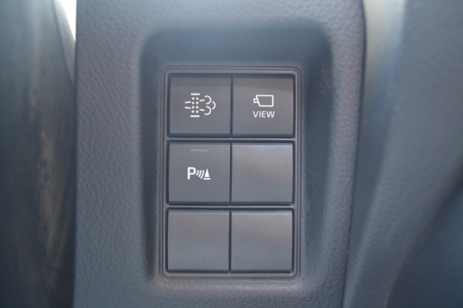 Toyota Land Cruiser 150 2.8 D-4D-F Executive Window Van