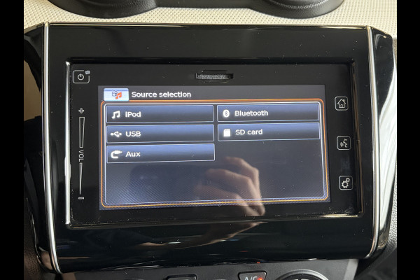 Suzuki Swift 1.2 Select dealer onderhouden | navi | achteruitrijcamera | stoelverwarming